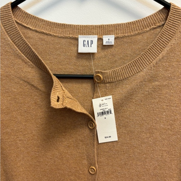 NWT Gap 100% cotton sweater, small, new with tags - Picture 2 of 3